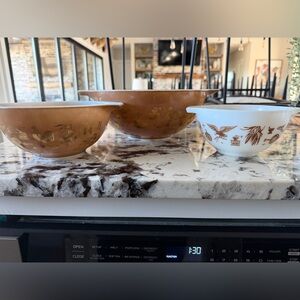 Vintage Pyrex Mixing Bowl Set - Early American design